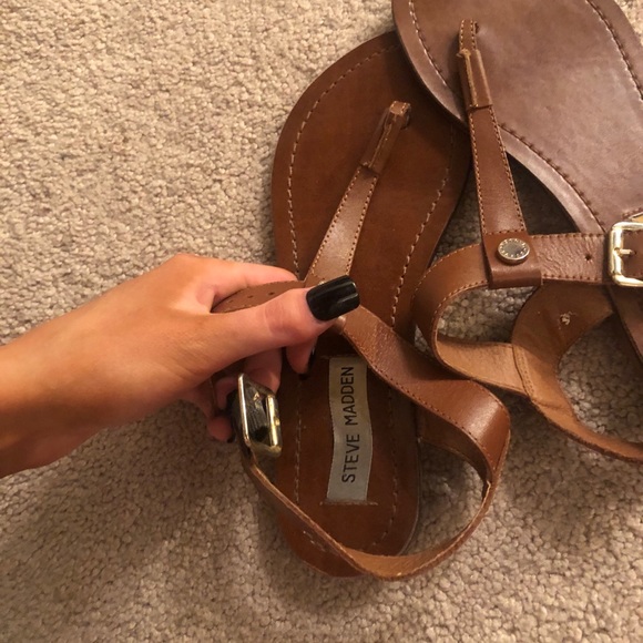 2/$15 • STEVE MADDEN SANDALS - Picture 7 of 8
